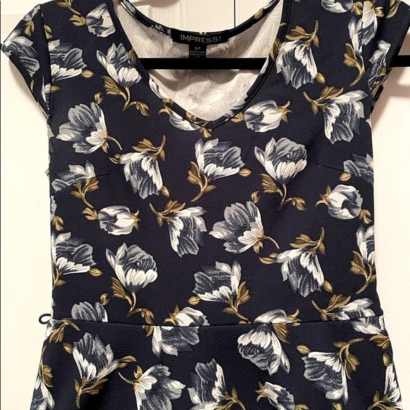 Dress - Navy Blue Floral Print - Picture 2 of 2